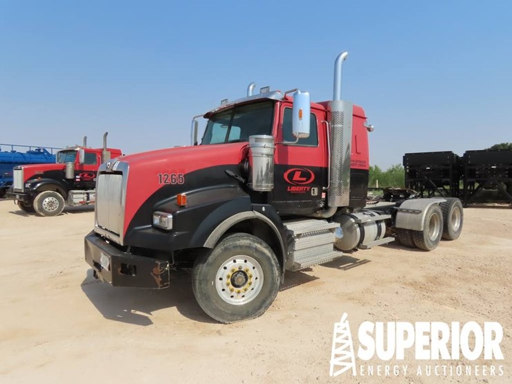 2014-western-star-4900-image-1