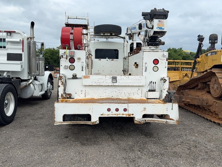 2007-kenworth-t300-image-12
