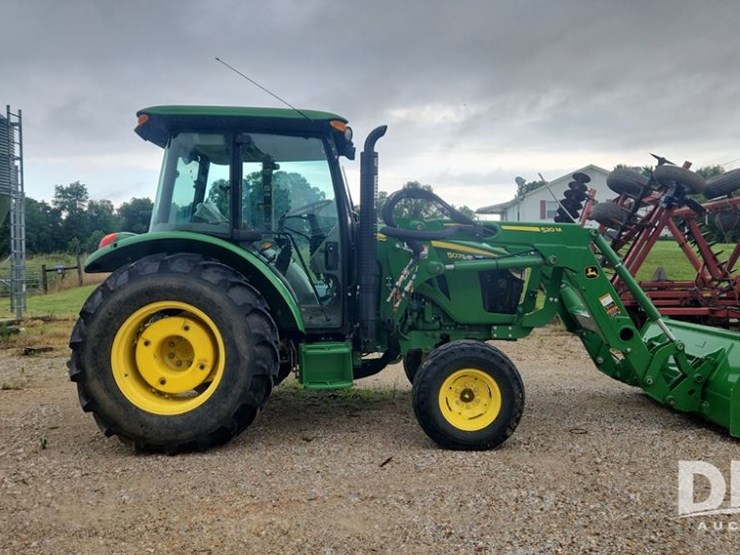 2021-john-deere-5075e-image-8