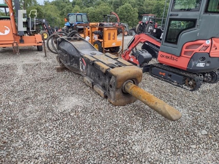 13-cat-h160es-hydraulic-breaker-image-7