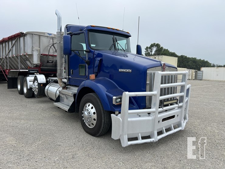 2019-kenworth-t800-image-3