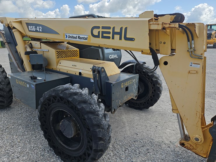 2015-gehl-rs6-42-image-21