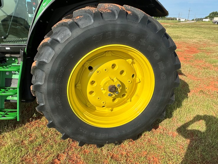 2024-john-deere-6140m-image-5