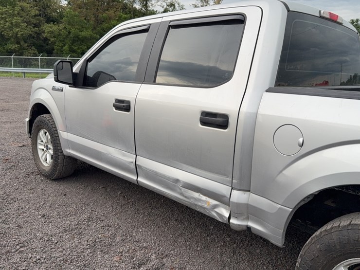 2017-ford-f150-image-12