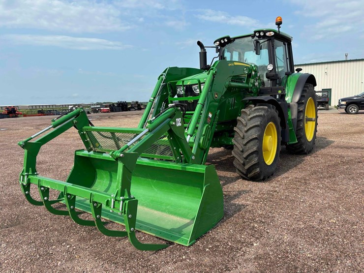 2023-john-deere-6155m-image-1