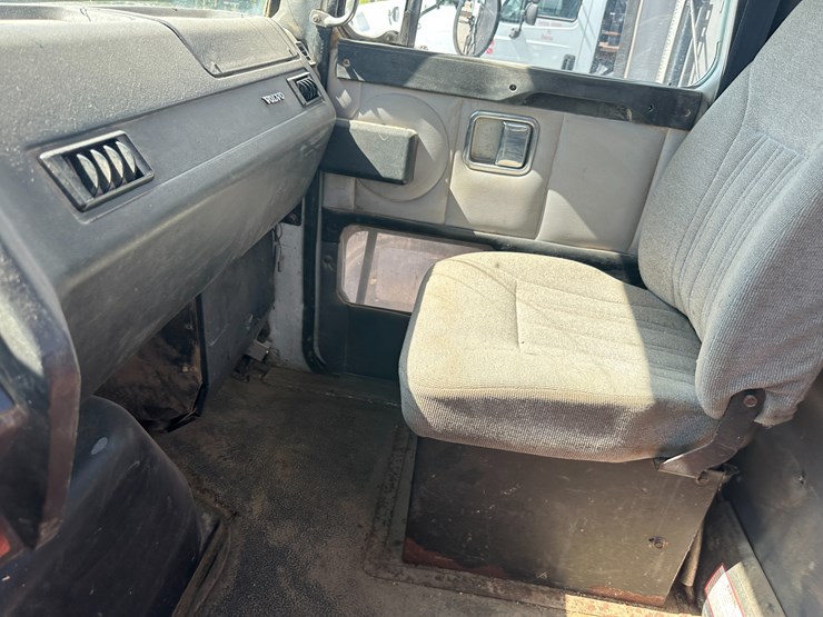 1997-cummins-m11-image-65