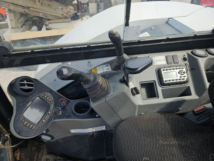 2019-bobcat-e85-image-13