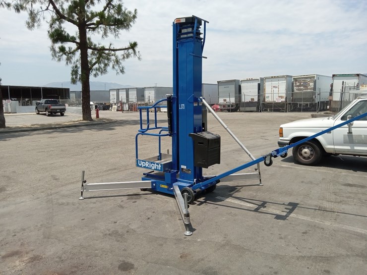 lot#-169-upright-lift-ul-40-d/c-ev-lift-image-2