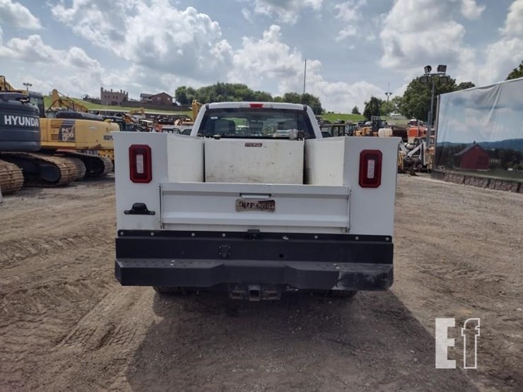 2019-ford-f350-xl-image-4