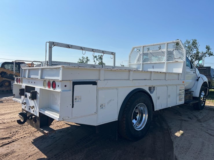 2015-ford-f750-xl-image-4