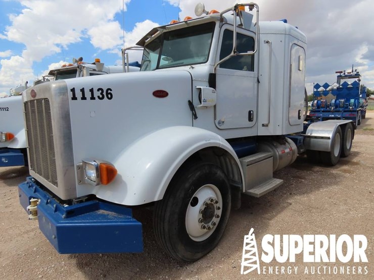 2016-peterbilt-365-image-2