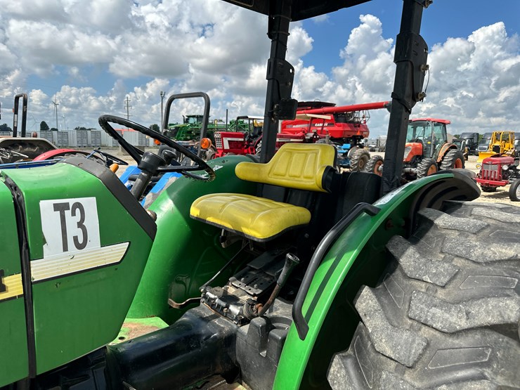 2005-john-deere-5205-image-46