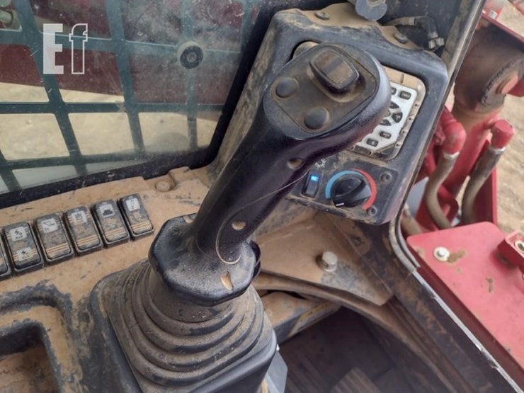 takeuchi-tl10v2-image-9