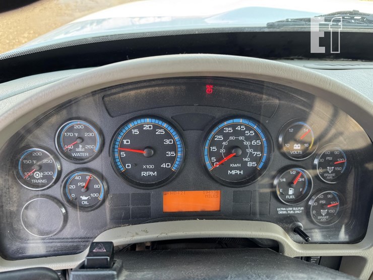 2008-international-bus-1049-image-23