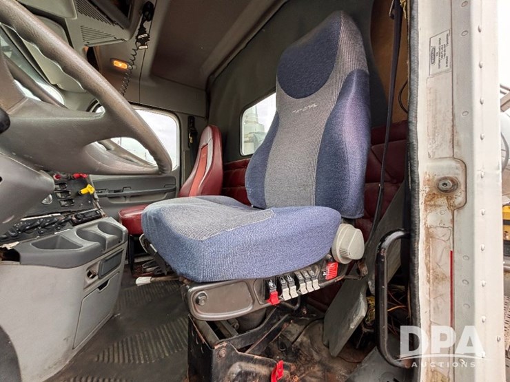 2006-freightliner-columbia-truck-(gp11007,-unit-345)-image-80