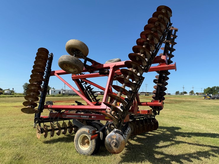 2014-case-ih-340-image-8