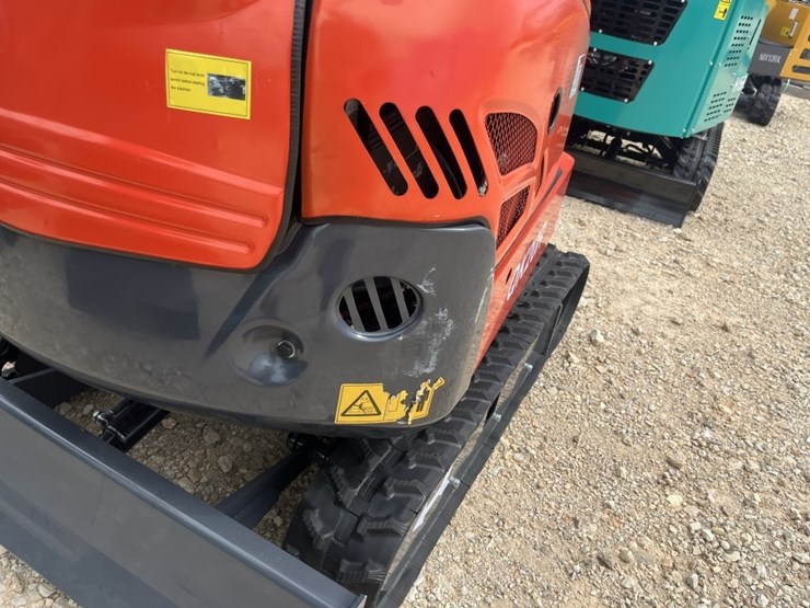 cfg-qk20r-mini-excavator-image-4