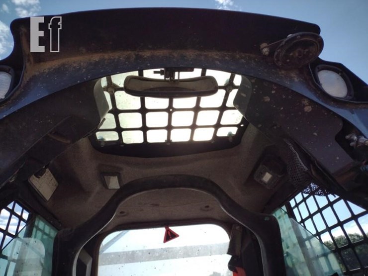 2023-deere-317g-image-13