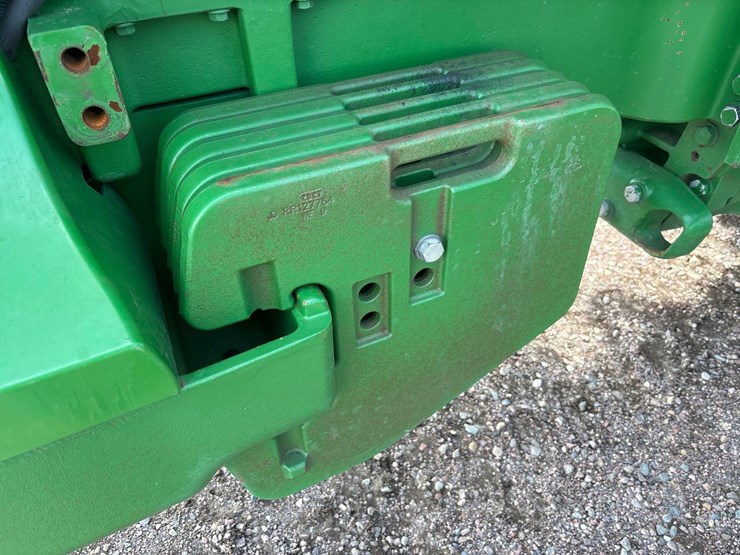 2012-john-deere-8335rt-image-19