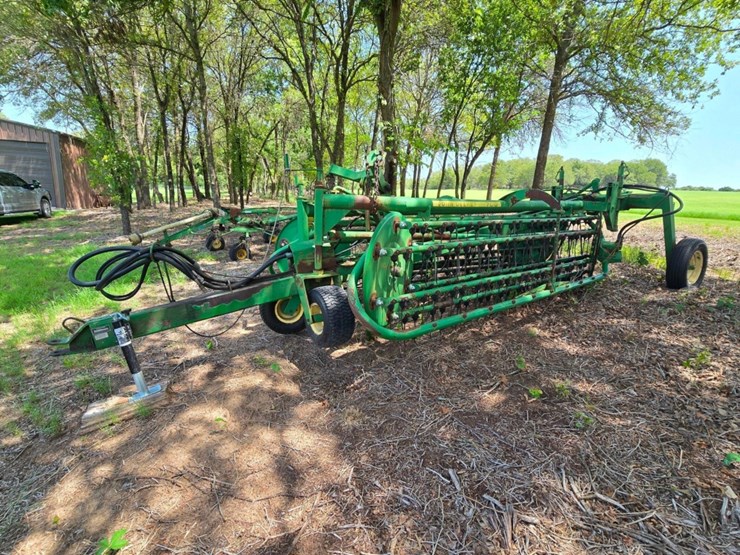 john-deere-700-image-6