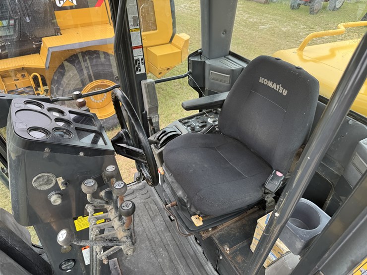 komatsu-gd555-image-10
