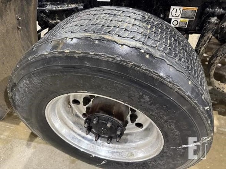 2022-kenworth-t680-image-9