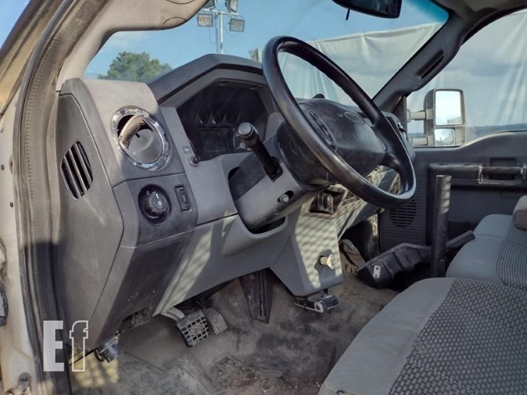 2013-ford-f650-xlt-image-9