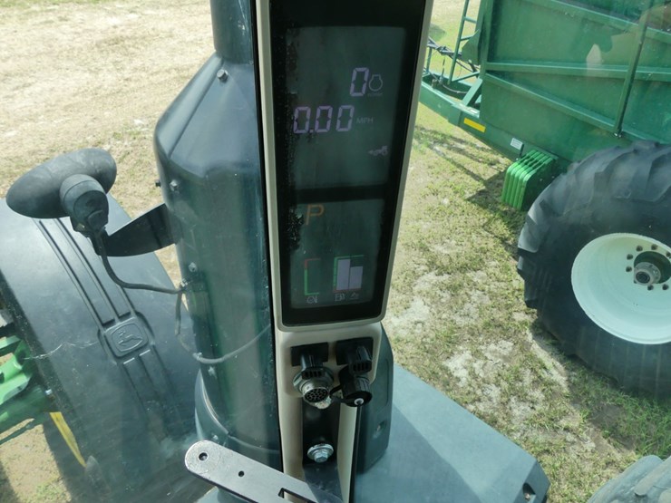 2015-john-deere-8295r-image-14