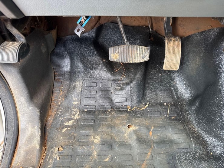 2016-ford-f350-xl-image-29