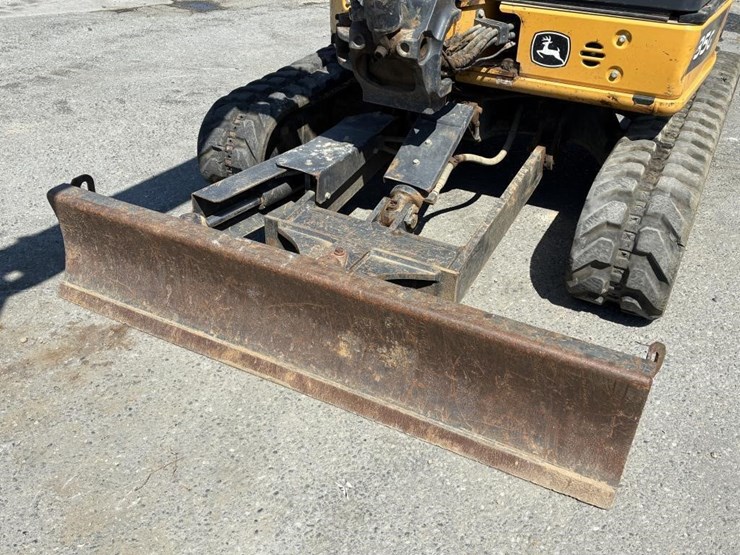 2022-deere-35g-image-5