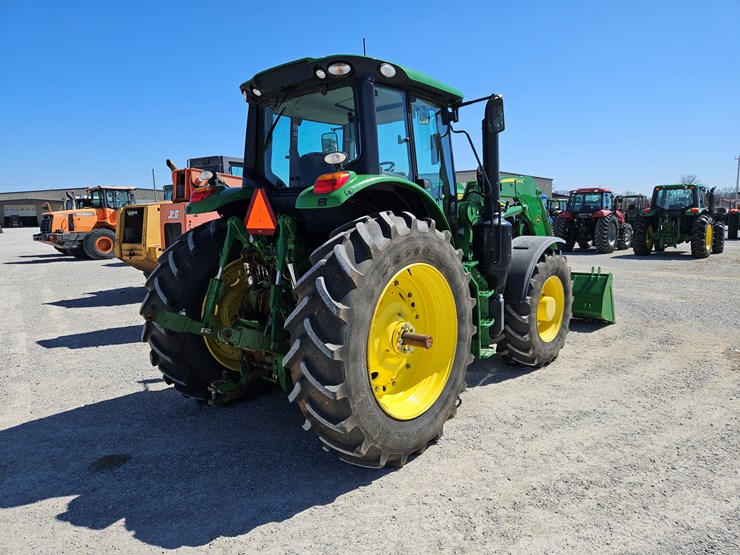 2021-john-deere-6155m-image-10