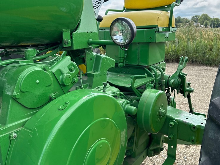john-deere-720-image-6