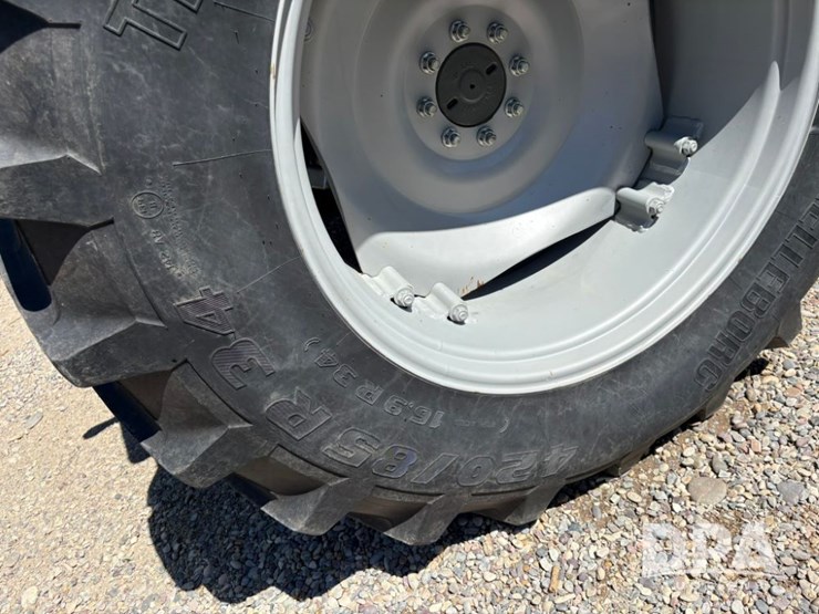 2016-massey-ferguson-4710-image-10