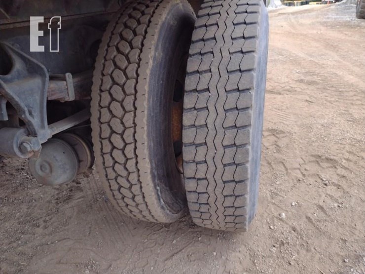 2007-ford-f750-xl-image-25
