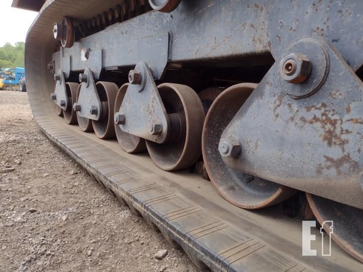 2015-morooka-mst800vd-image-17