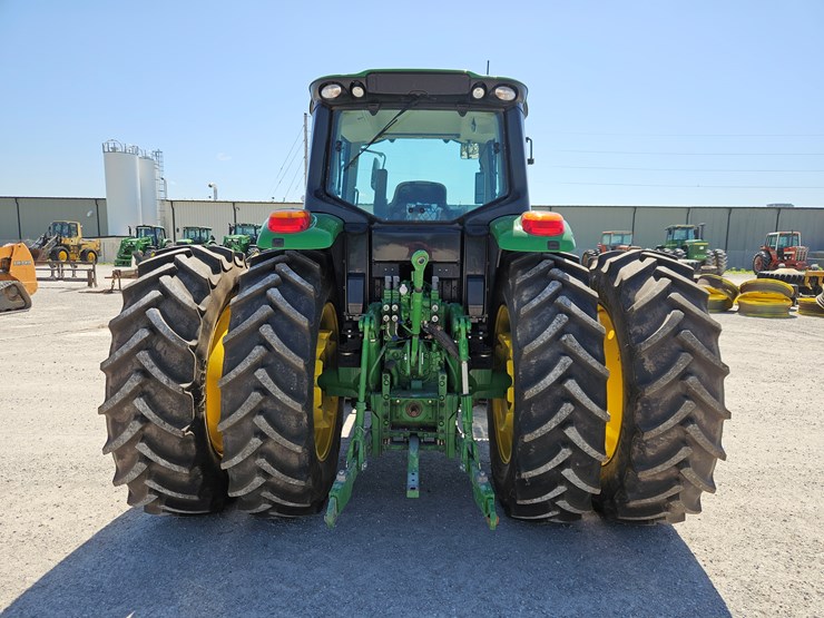 2023-john-deere-6145m-image-11