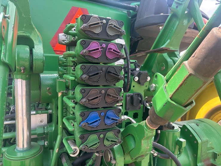 2013-john-deere-8360rt-image-31