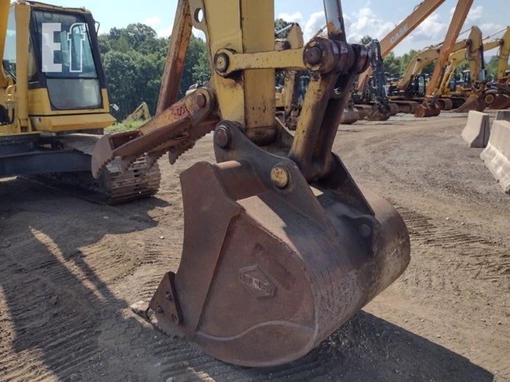 2012-komatsu-pc200-image-19