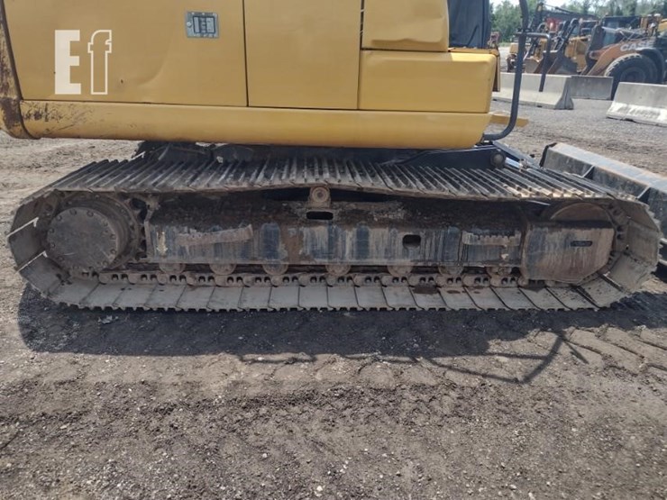 2020-deere-130g-image-19