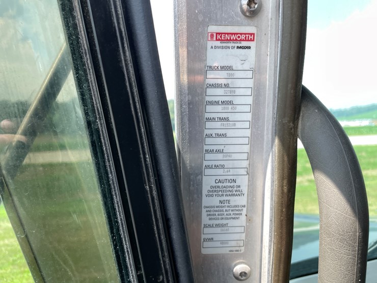 2012-kenworth-t800-image-100
