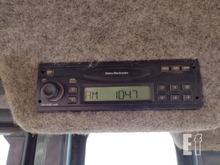 2008-deere-310sj-image-10