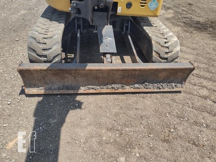 2020-deere-26g-image-19