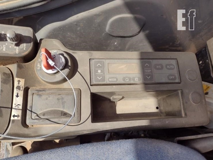 2007-hitachi-zx135us-image-10