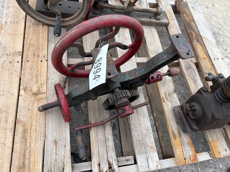 hand-crank-drill-press-image-2