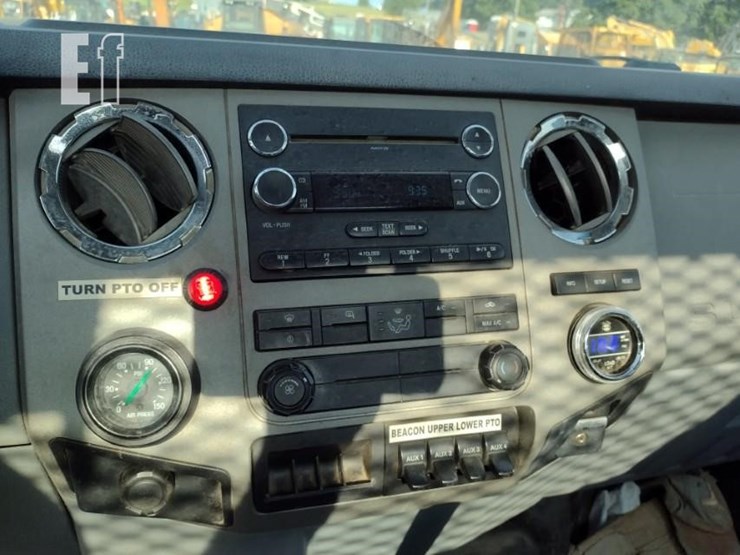 2013-ford-f650-xlt-image-8