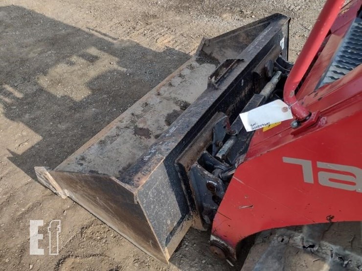 2020-takeuchi-tl8-image-18