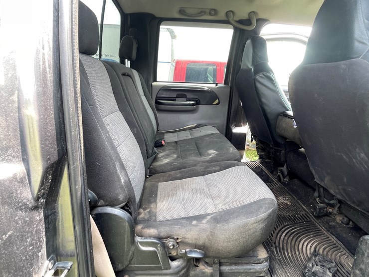 2004-ford-f350-image-95