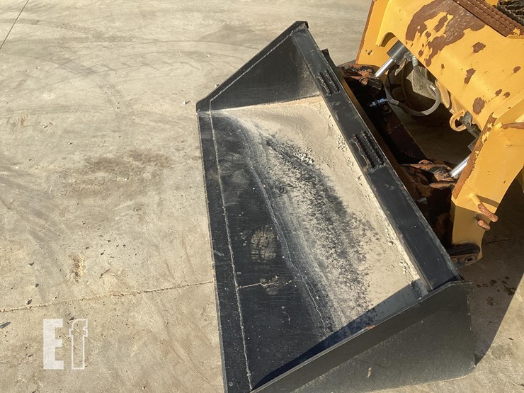 2021-caterpillar-262d3-image-9