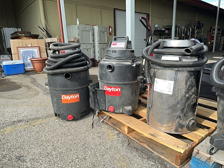 lot#-796-3-dayton-wet-dry-vacuums-image-2