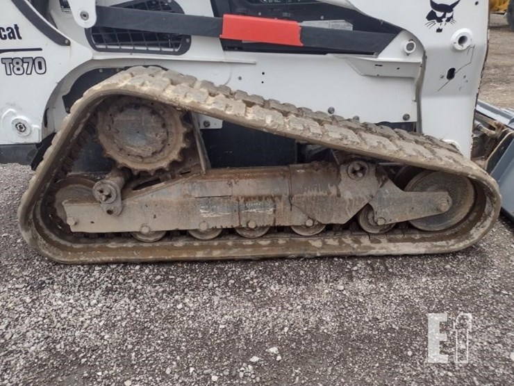 2021-bobcat-t870-image-22